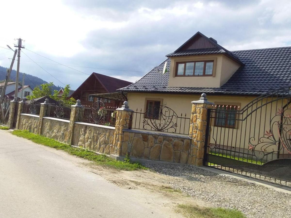 Mlynski Mykulytjyn Exteriör bild